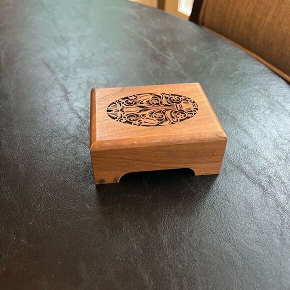 Wooden Decorative Music Box - Picture 3 of 10